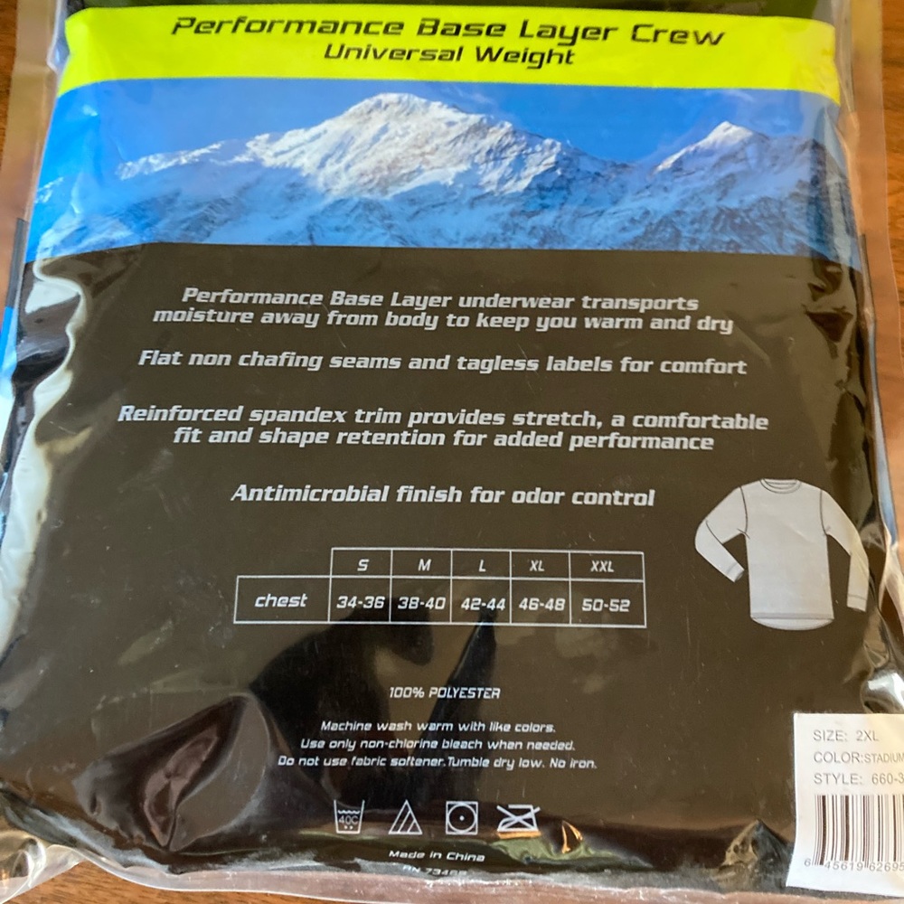 Men’s Performance Base Layer Crew - Picture 2 of 2